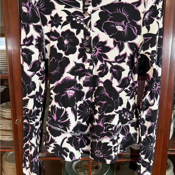 Free People Movement Rally Printed Layer NWOT size medium - Picture 4 of 6